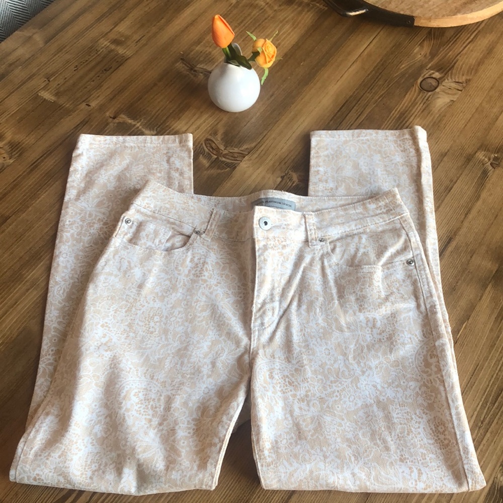 EUC Chico’s Platinum Denim Jeans